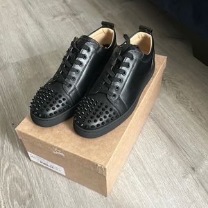 Men’s Junior Spikes Flat Christian Louboutin size 41.5